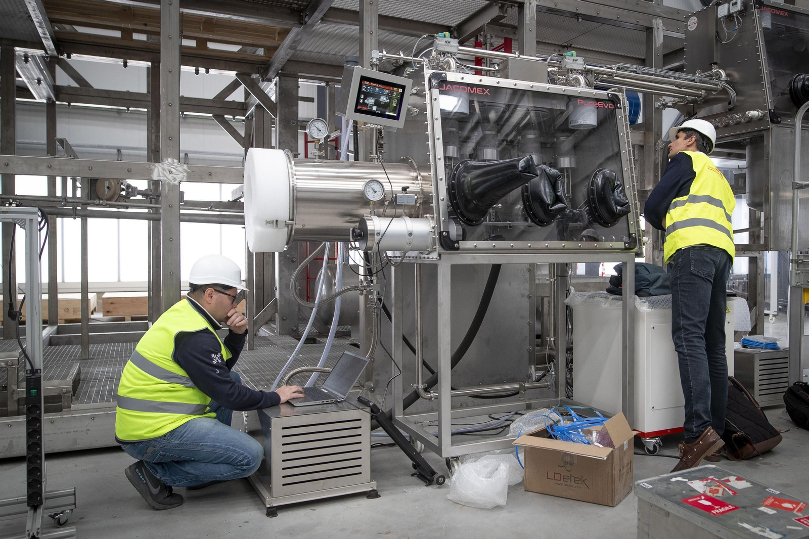 El UGR Dones, la infraestructura ligada al acelerador de partículas, por dentro