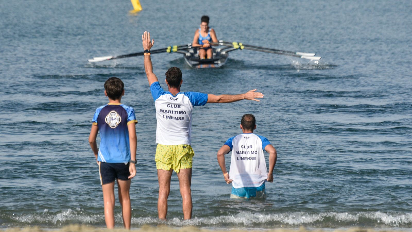 La segunda jornada del Campeonato de España de remo beach-sprint de La Línea, en imágenes