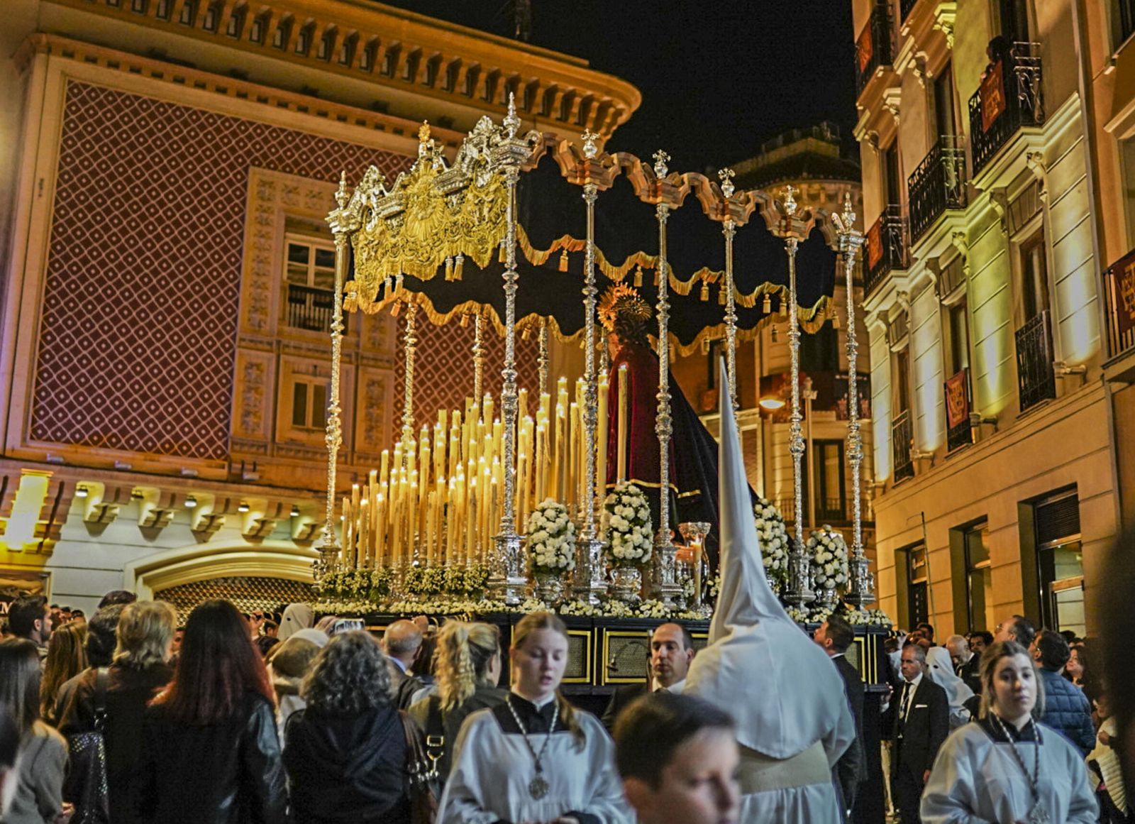Crónica gráfica del Domingo de Ramos en Granada
