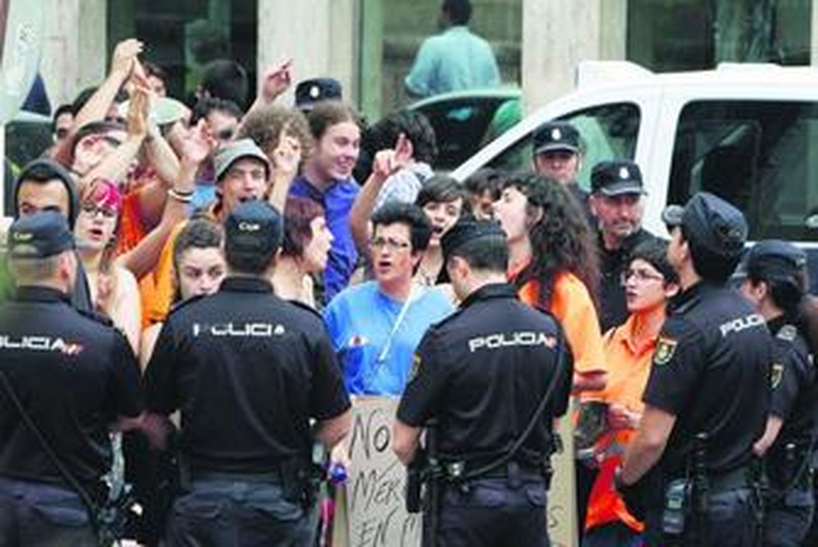 Indignados del Inem a Rubalcaba