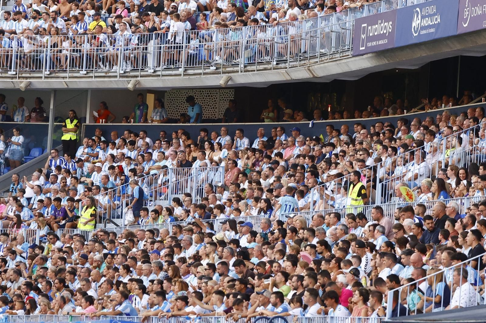 Búscate en las gradas de La Rosaleda en el Málaga CF-Eibar