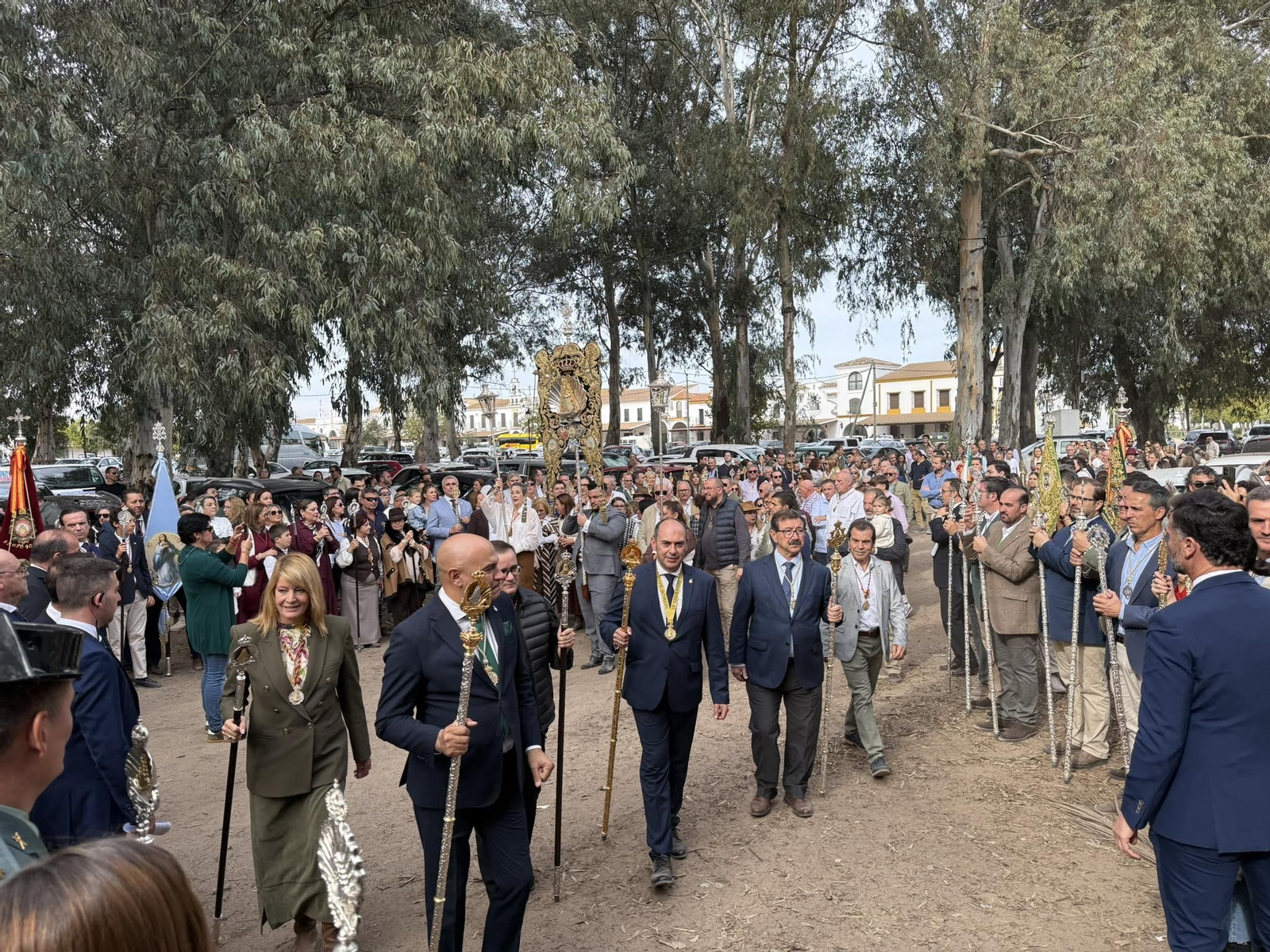 Las mejores imágenes de la peregrinación extraordinaria de Emigrantes a la aldea de El Rocío