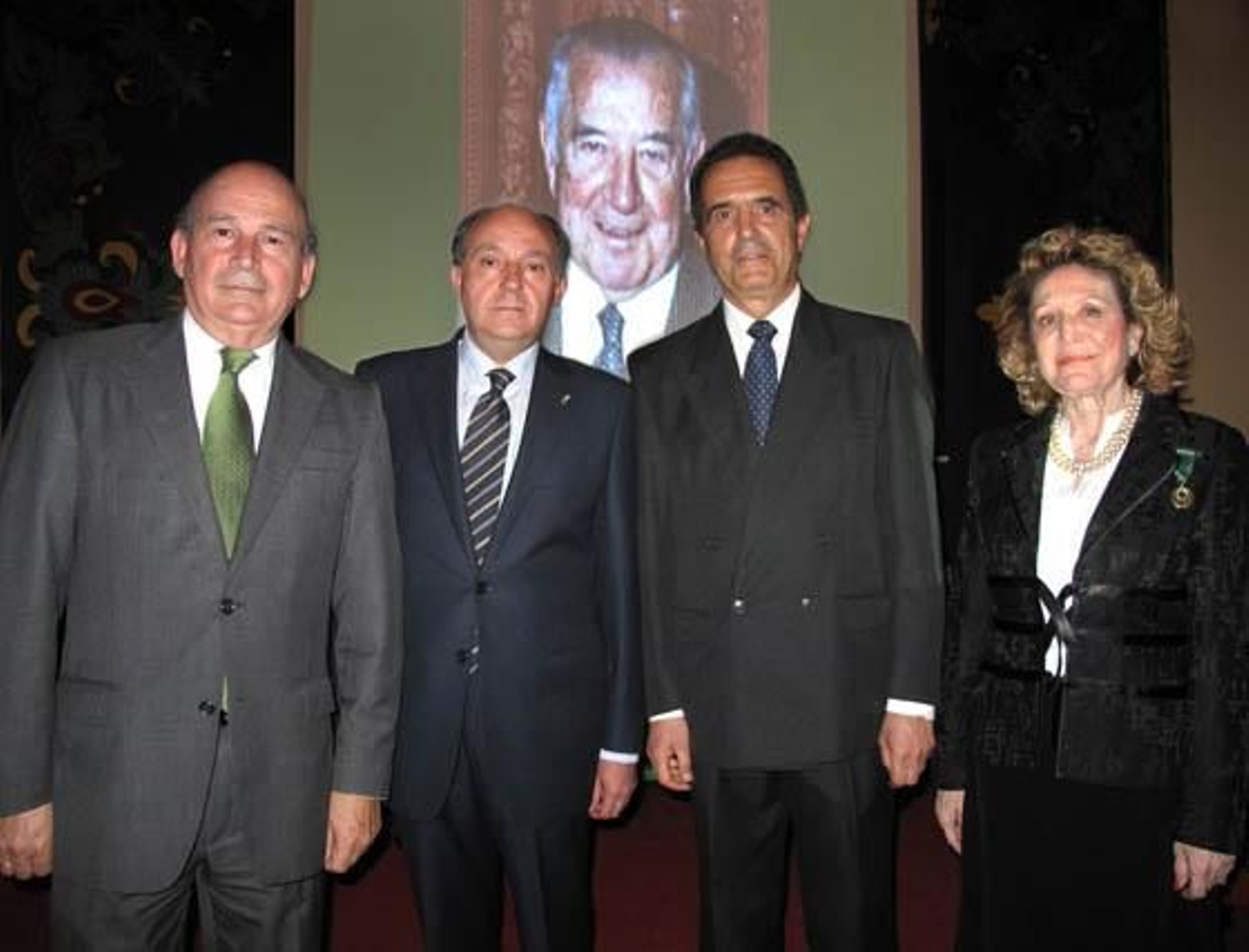 AECC Sevilla recuerda a Octavio García de Castro