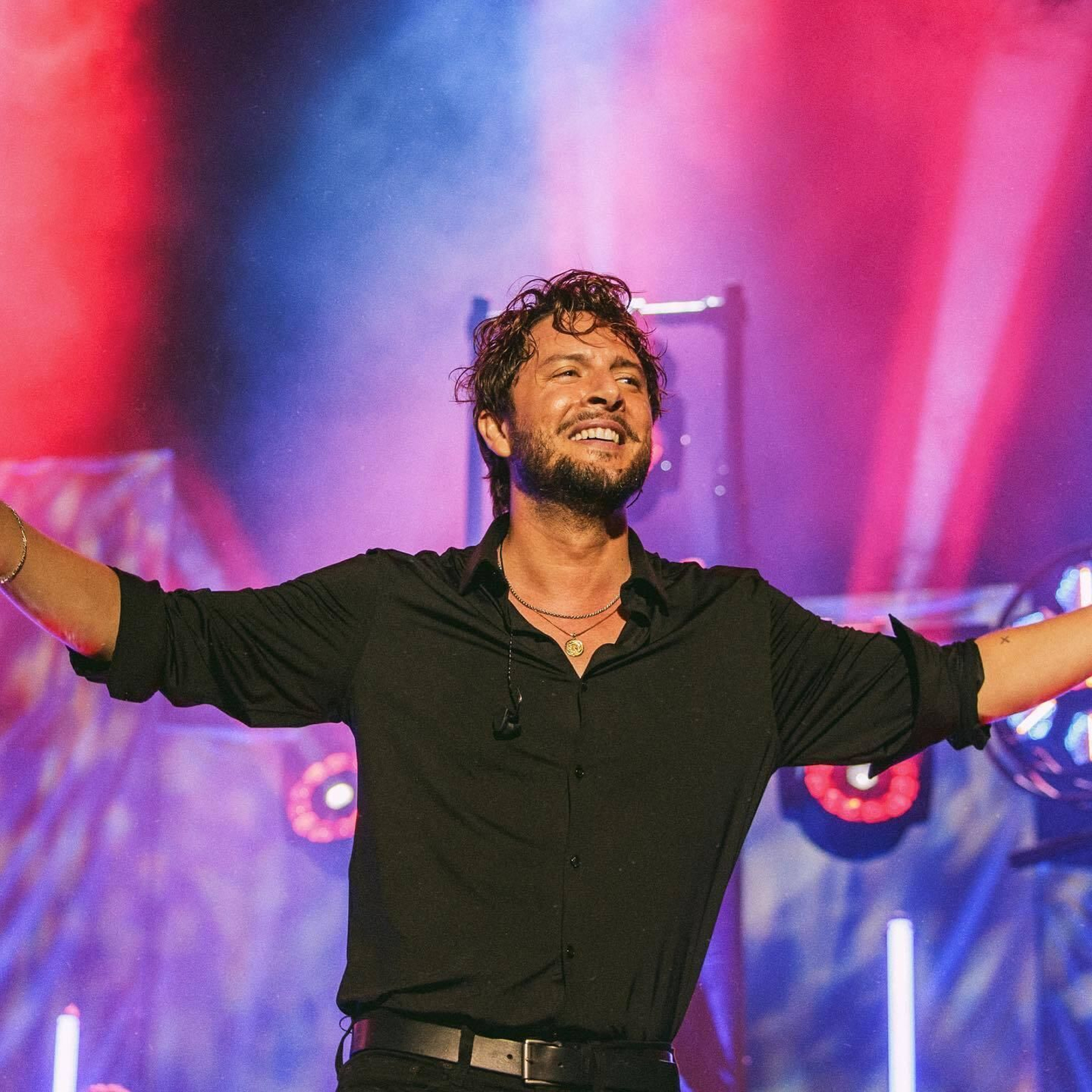 Manuel Carrasco confirma su regreso: "Qué ganas de enseñaros las nuevas canciones"