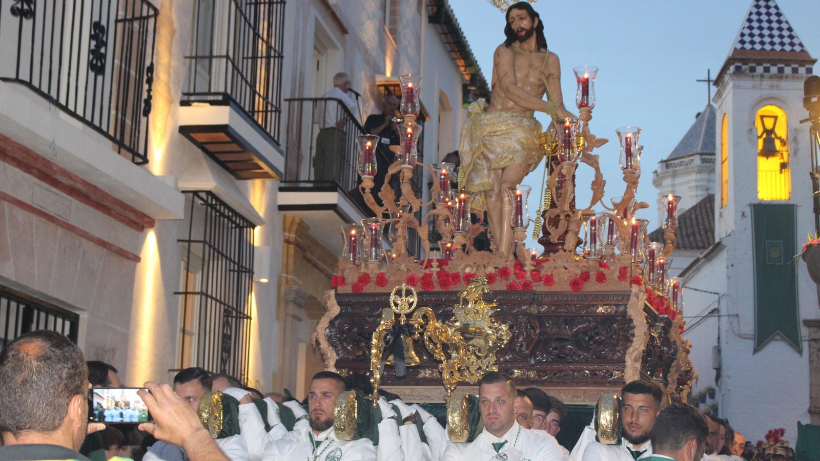 El Cristo atado a la Columna a su paso por la calle Ancha.