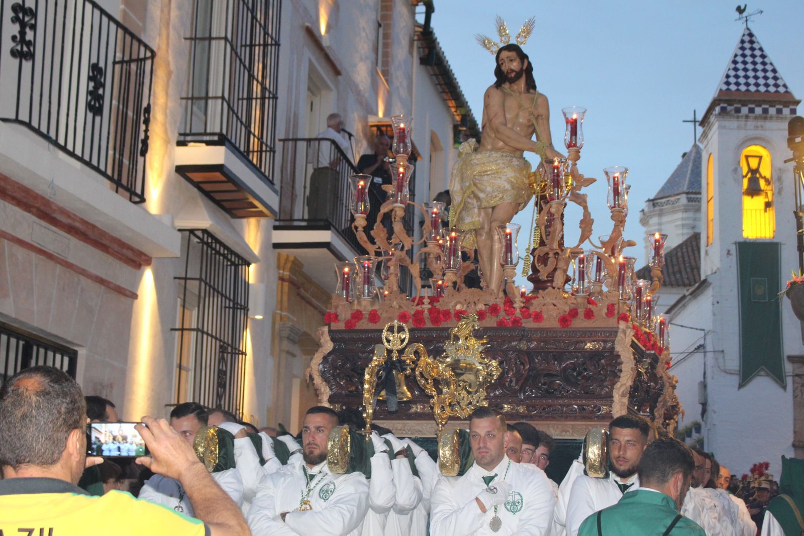 El Cristo atado a la Columna a su paso por la calle Ancha.
