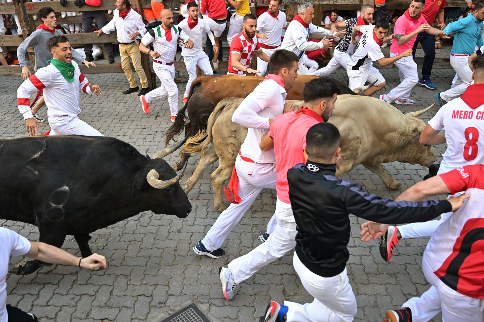 Cuarto encierro de los sanfermines con toros de Fuente Ymbro