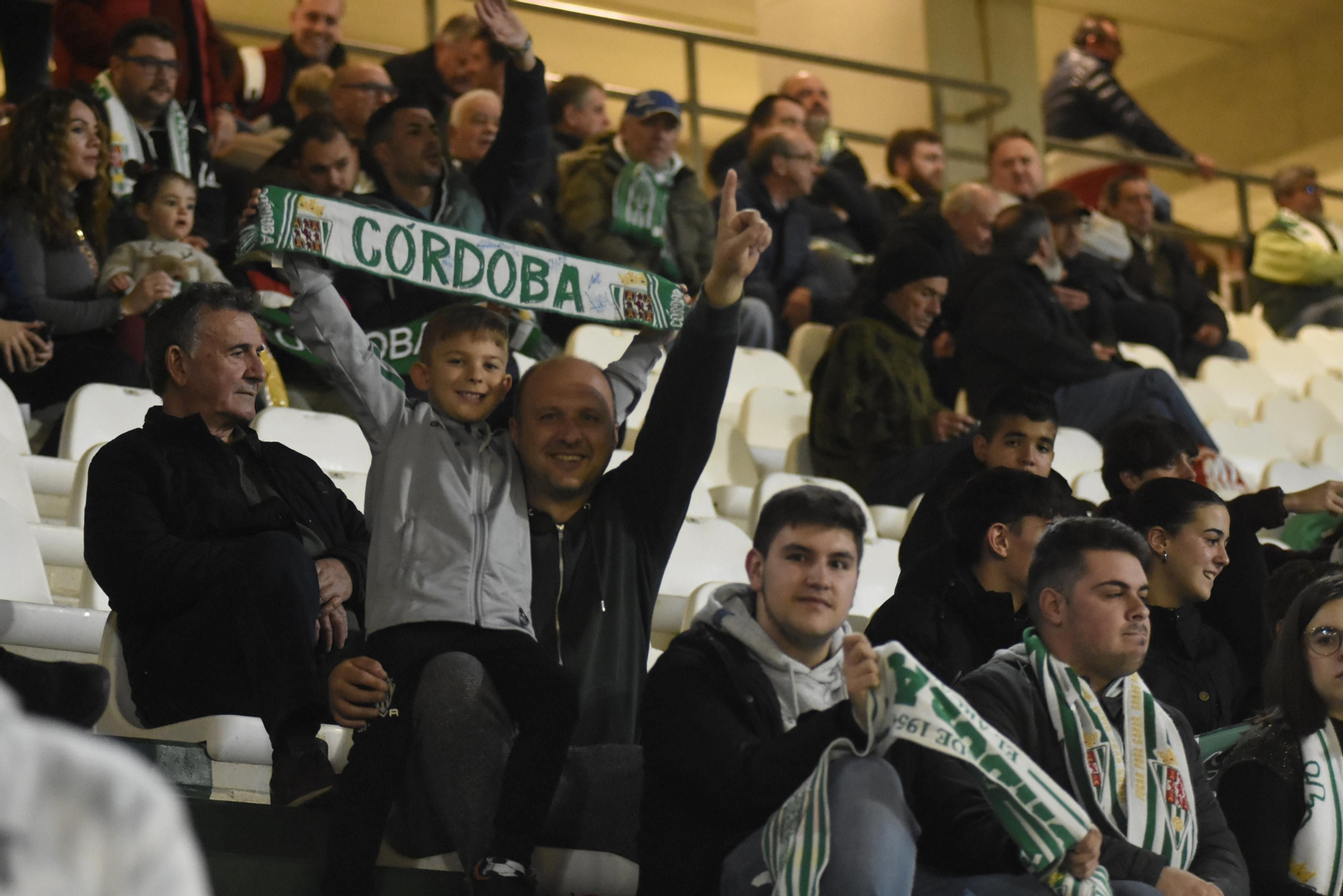 Las mejores fotos del gran ambiente en El Arcángel para el Córdoba CF - CD Castellón