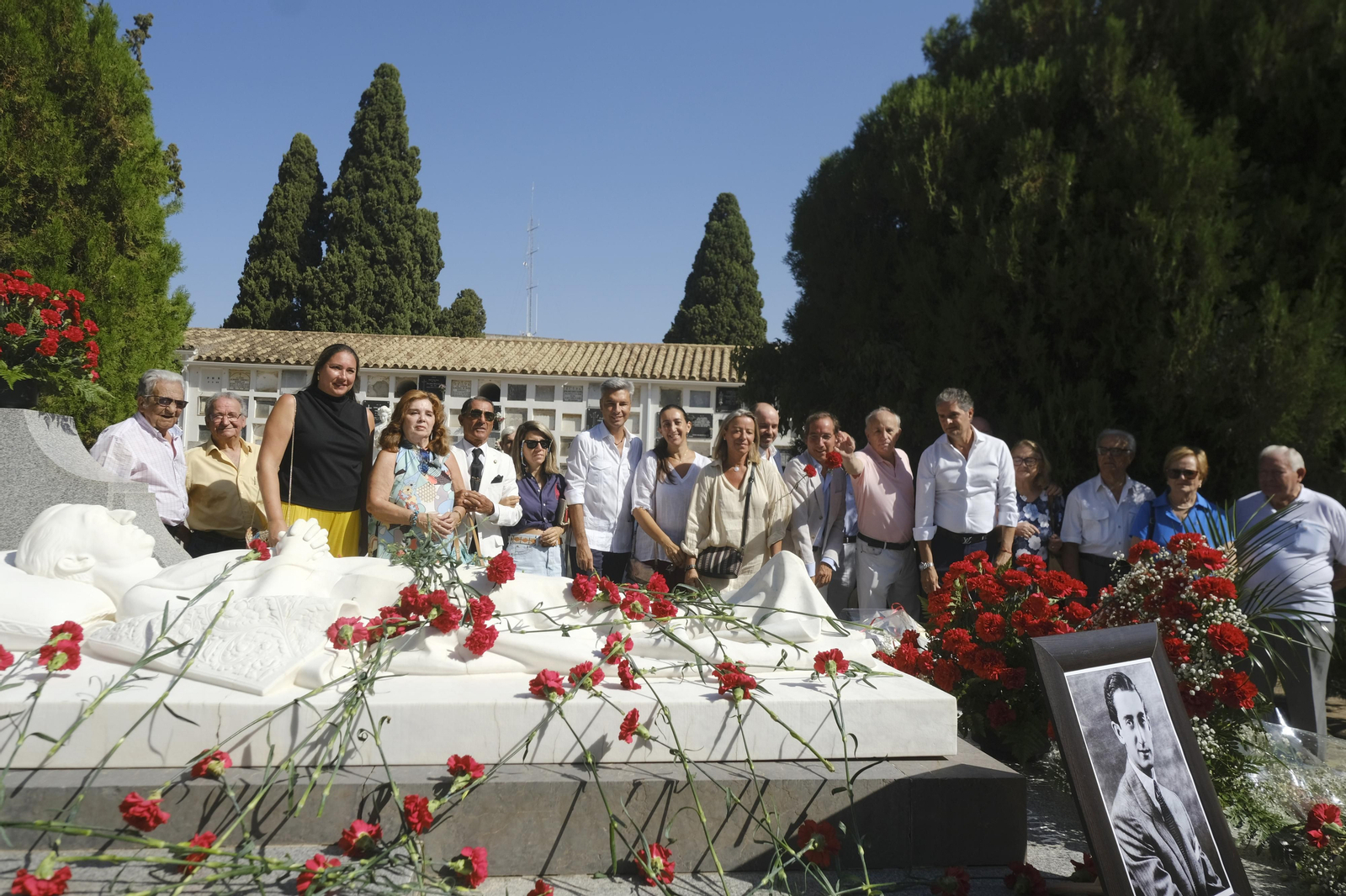 Córdoba recuerda a Manolete en el 75 aniversario de su muerte, en imágenes