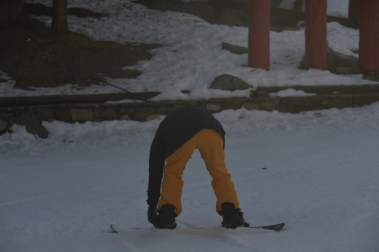 Fotos del primer día de esquí con la inauguración de la temporada en la Sierra