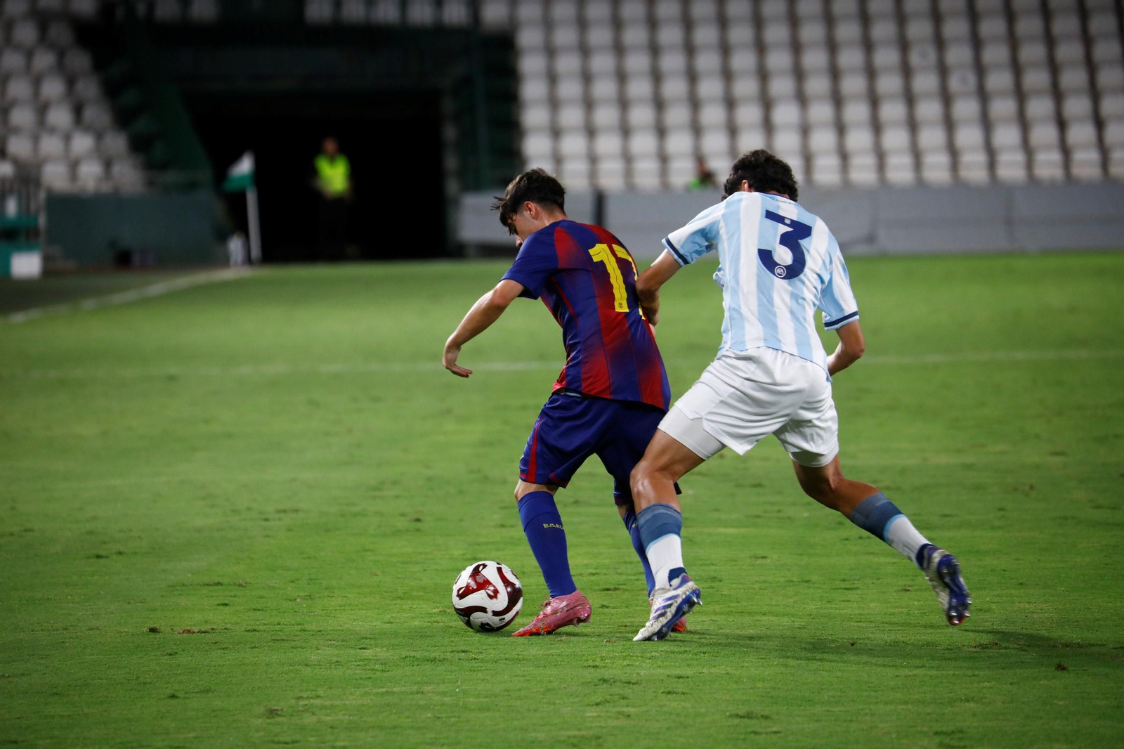 Las mejores fotos del Barcelona - Racing Club de la final del Mundial de Clubes juvenil en El Arcángel