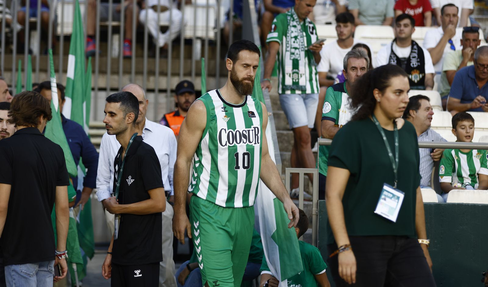 Búscate en las fotos del partido Betis-Villarreal