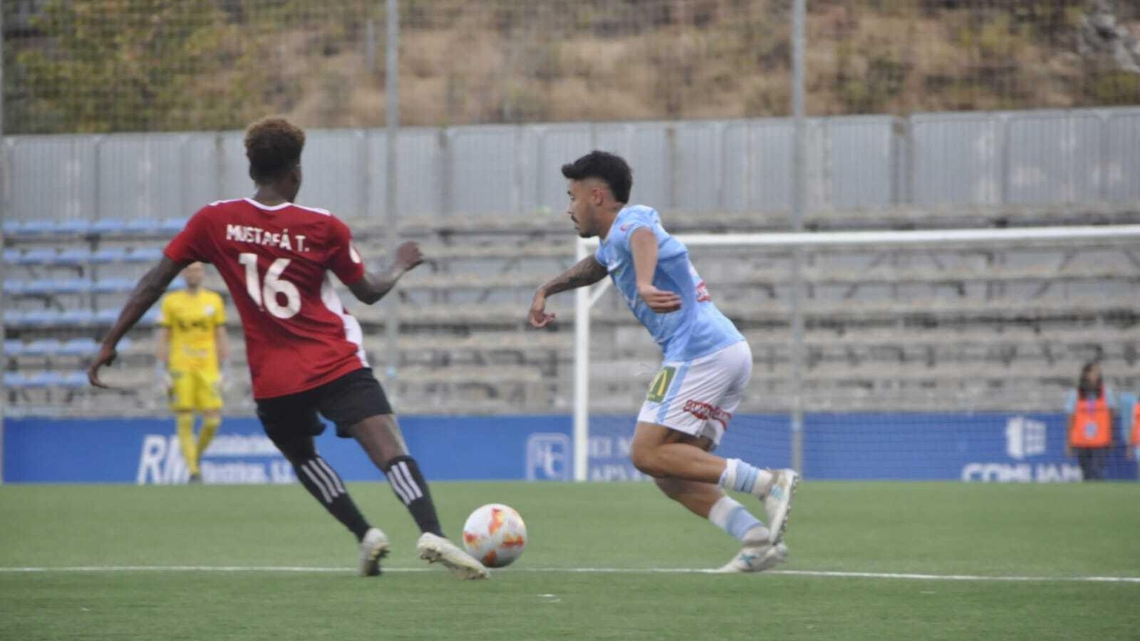 Viedma es presionado por Mustafá.