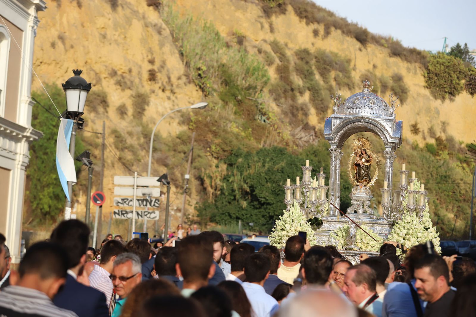 Traslado popular de la Virgen de la Cinta a su Santuario