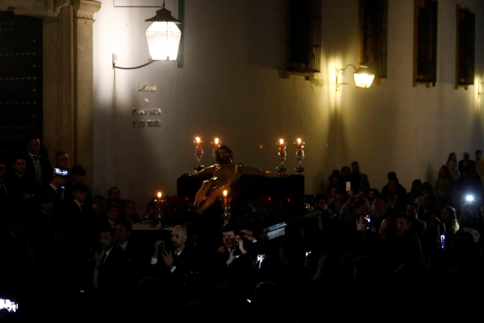 Las mejores imágenes del vía crucis del Cristo de la Clemencia en Córdoba Las mejores imágenes del vía crucis del Cristo de la Clemencia en Córdoba
