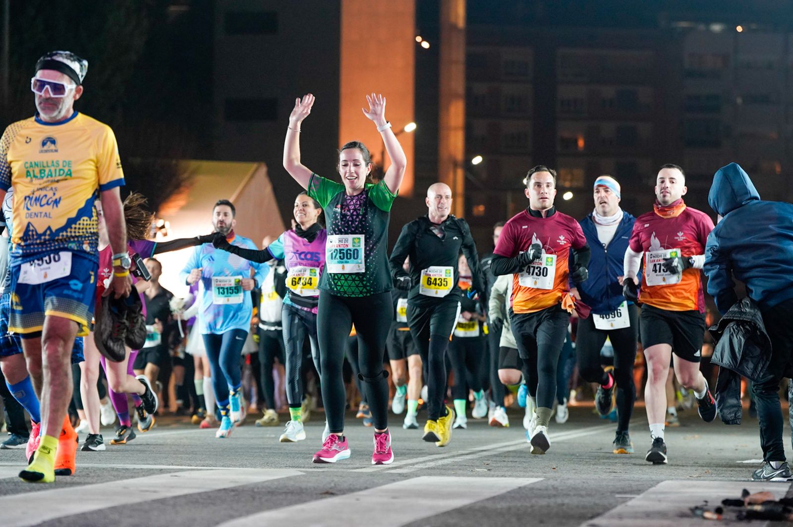 En imágenes: búscate en tu llegada a meta de la Carrera de San Antón 2026 (15)