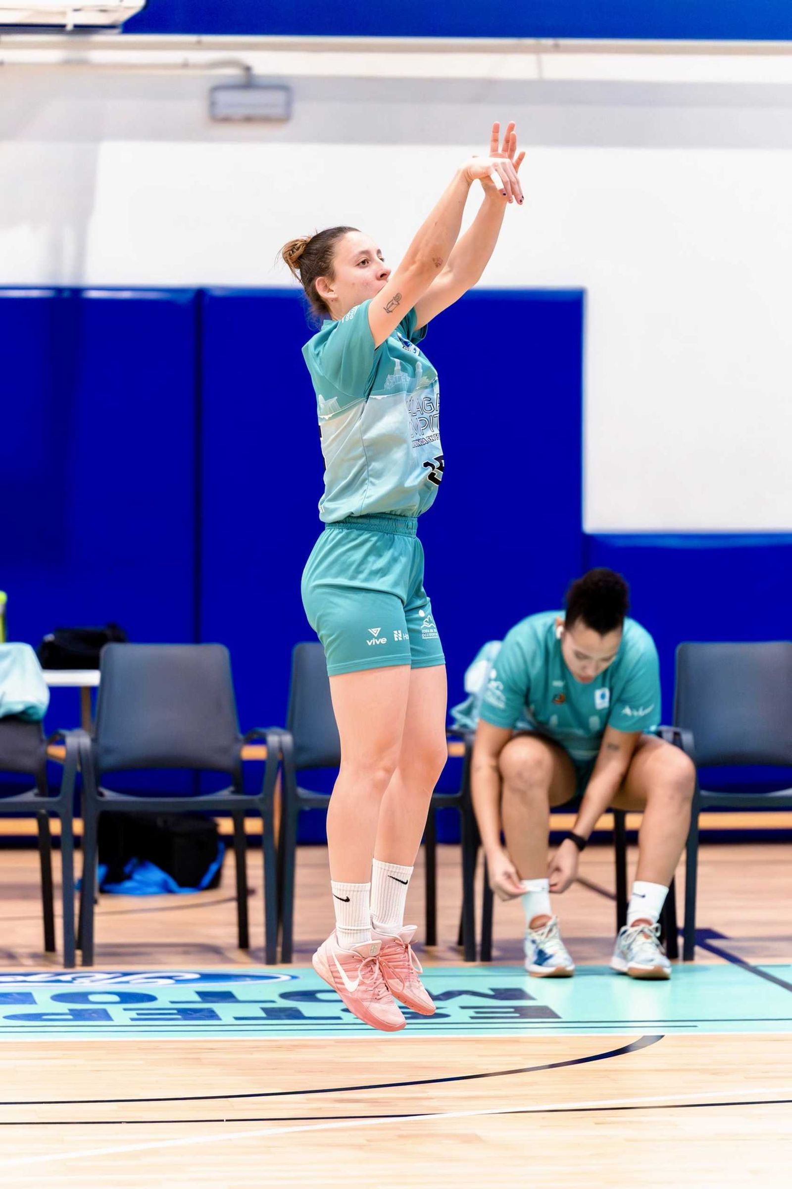 Apoteosis en Estepona; cae el campeón Valencia (67-66)