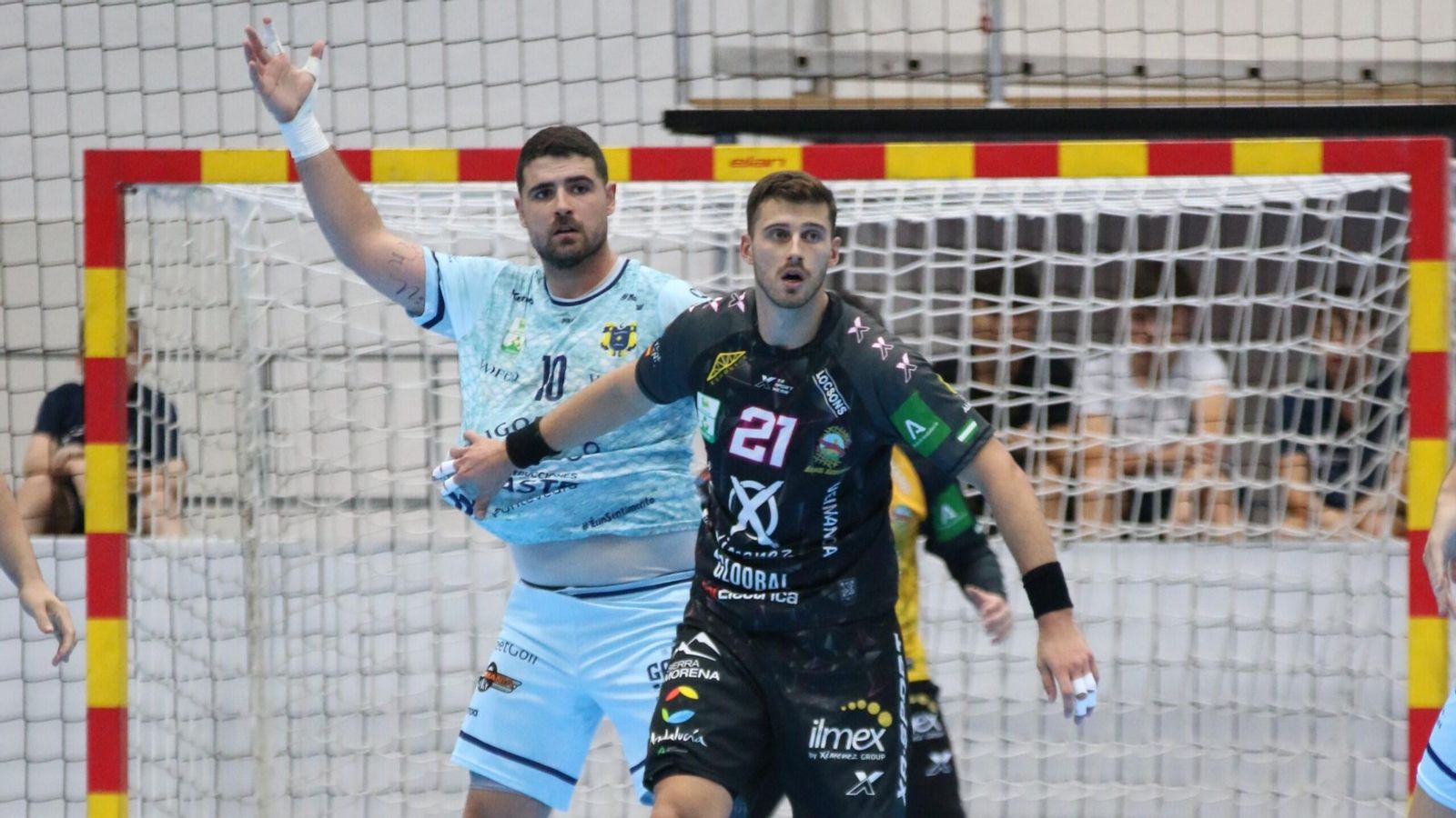 Tiago Sousa, en un partido del Ángel Ximénez. Tiago Sousa, en un partido del Ángel Ximénez.