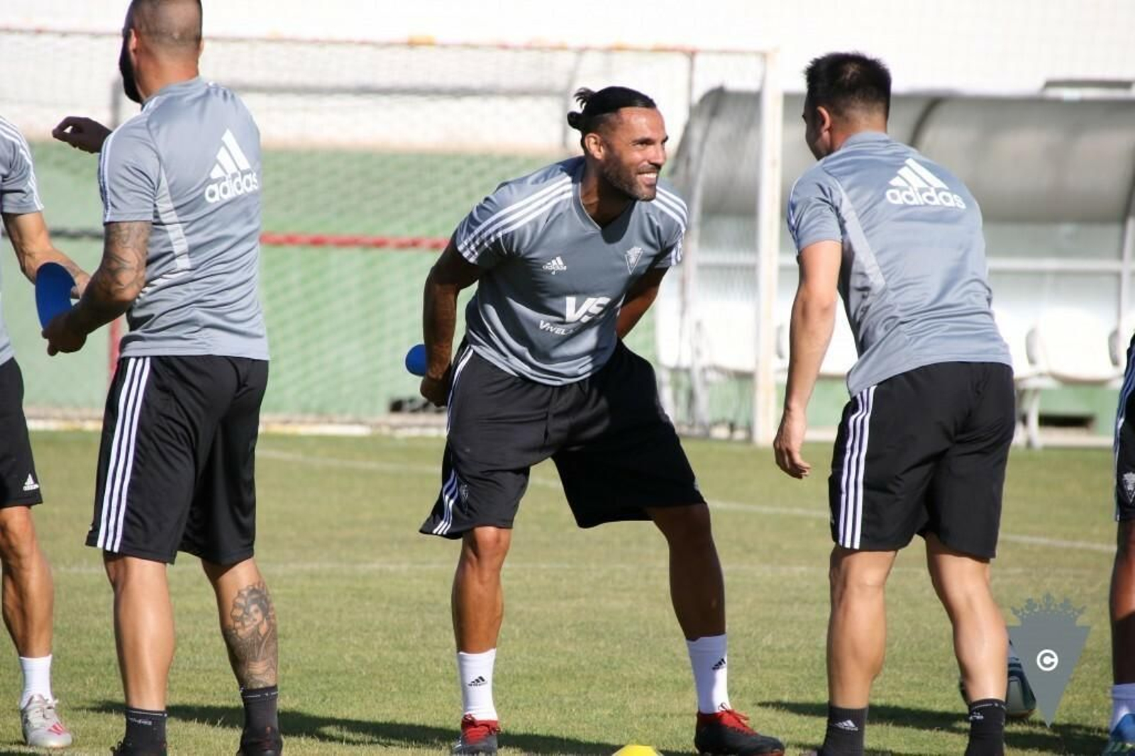 Sergio Sánchez ríe con Jurado durante un ejercicio en la sesión matinal de este sábado.