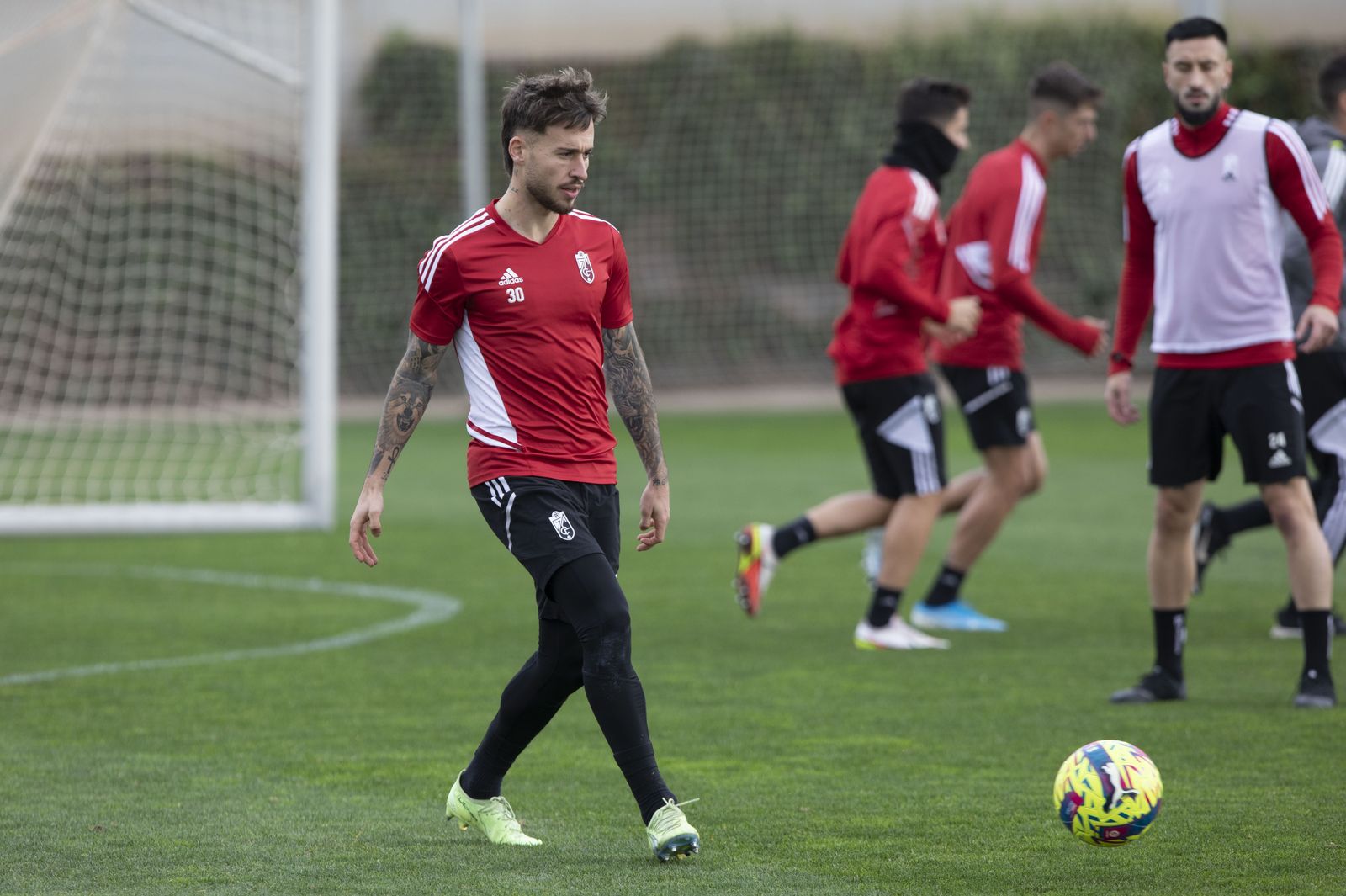 Las imágenes del entrenamiento del Granada CF