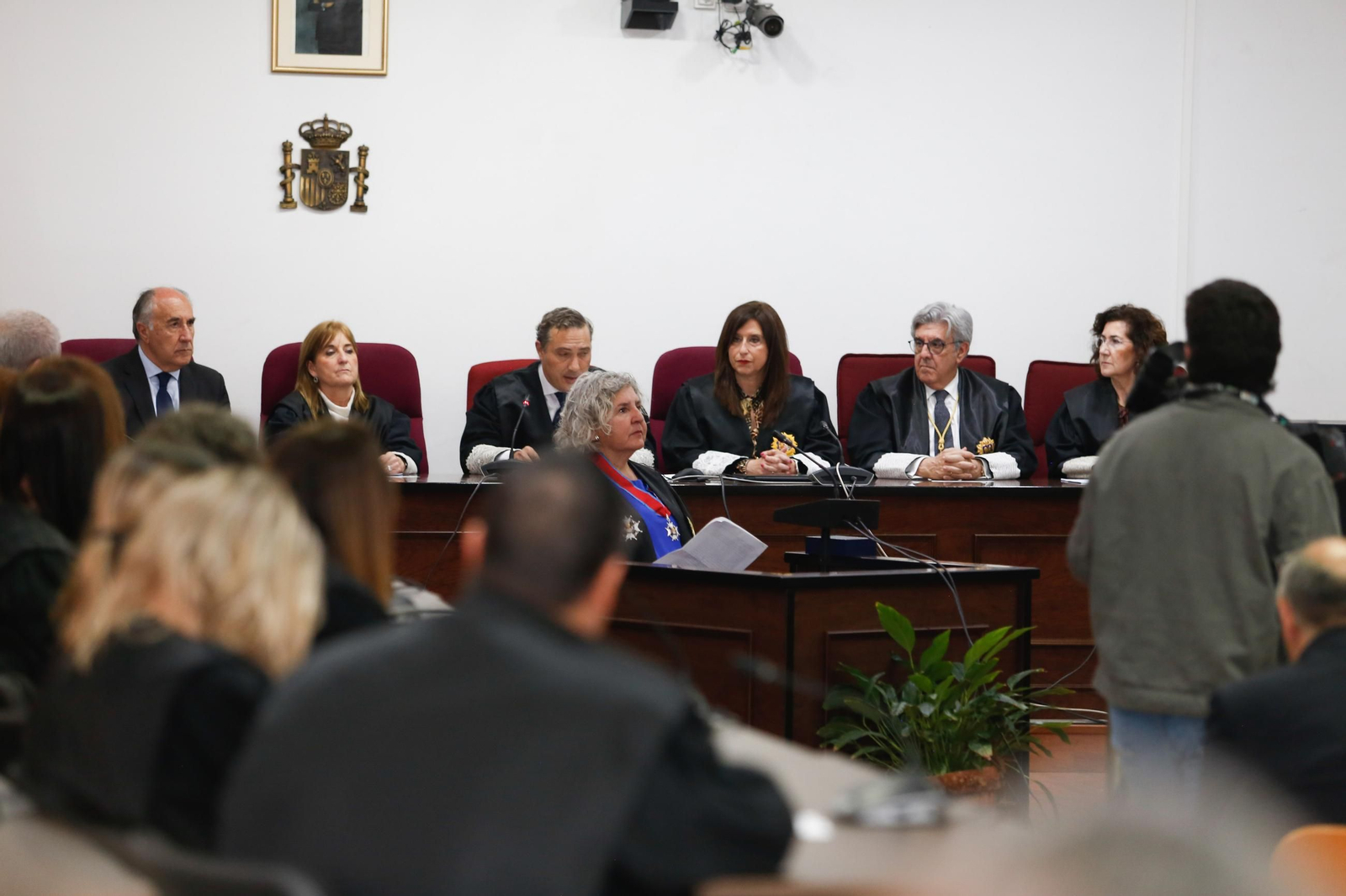 Fotos de la imposición de la Cruz de San Raimundo de Peñafort a la jueza María José Sanz Alcázar en Algeciras