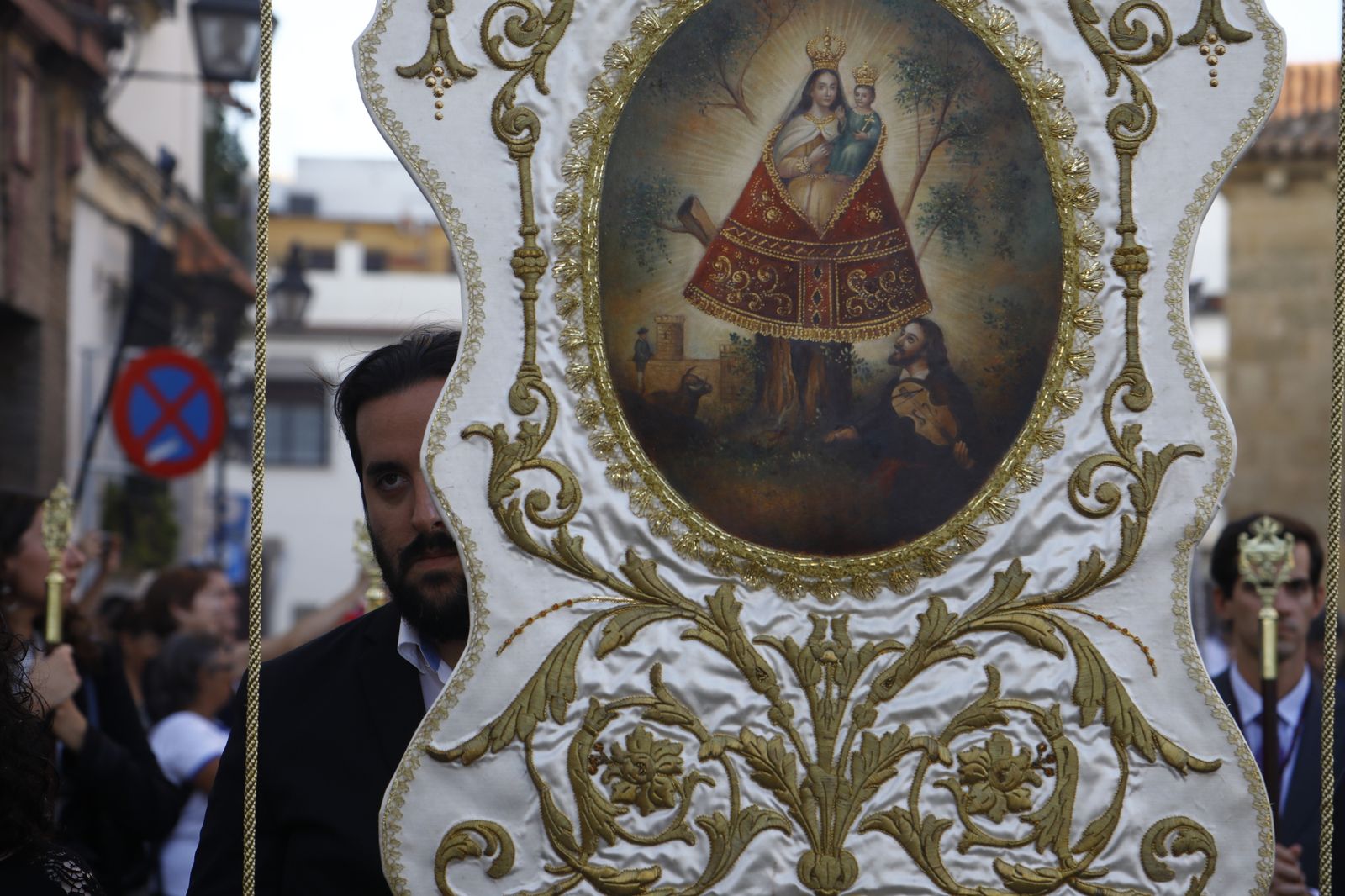 La procesión de la Virgen de Villaviciosa de Córdoba, en imágenes