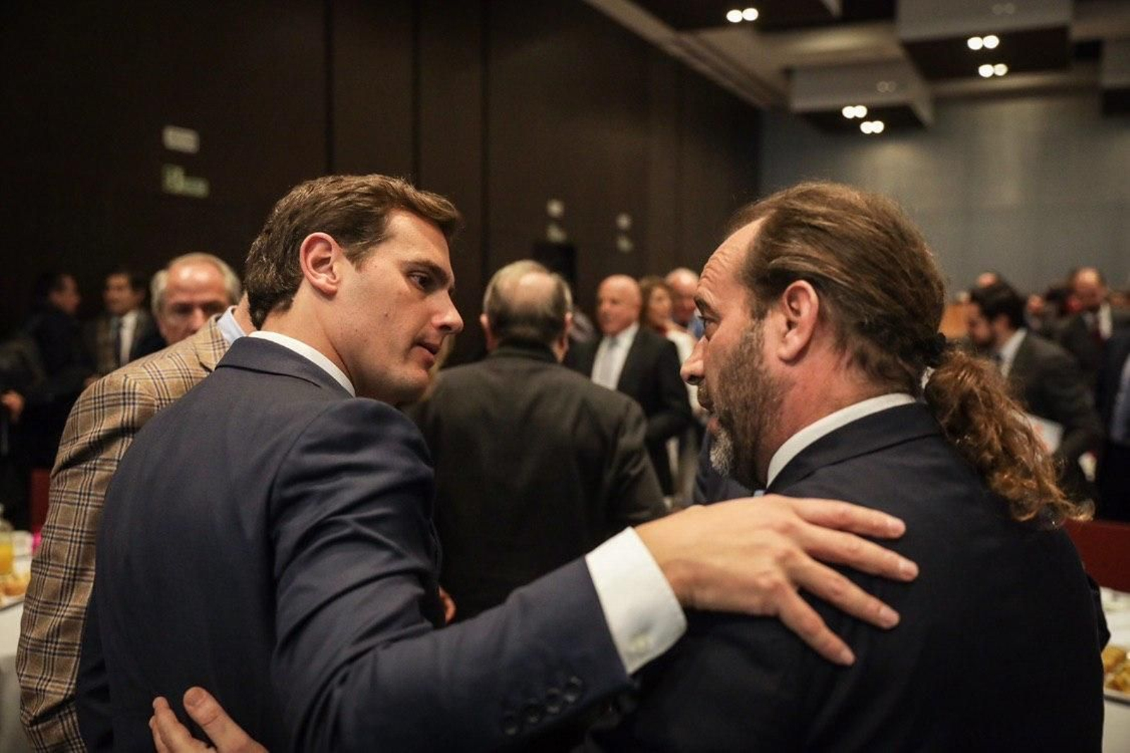 Albert Rivera saluda a Juan Cassá, el pasado mes de enero. Albert Rivera saluda a Juan Cassá, el pasado mes de enero.