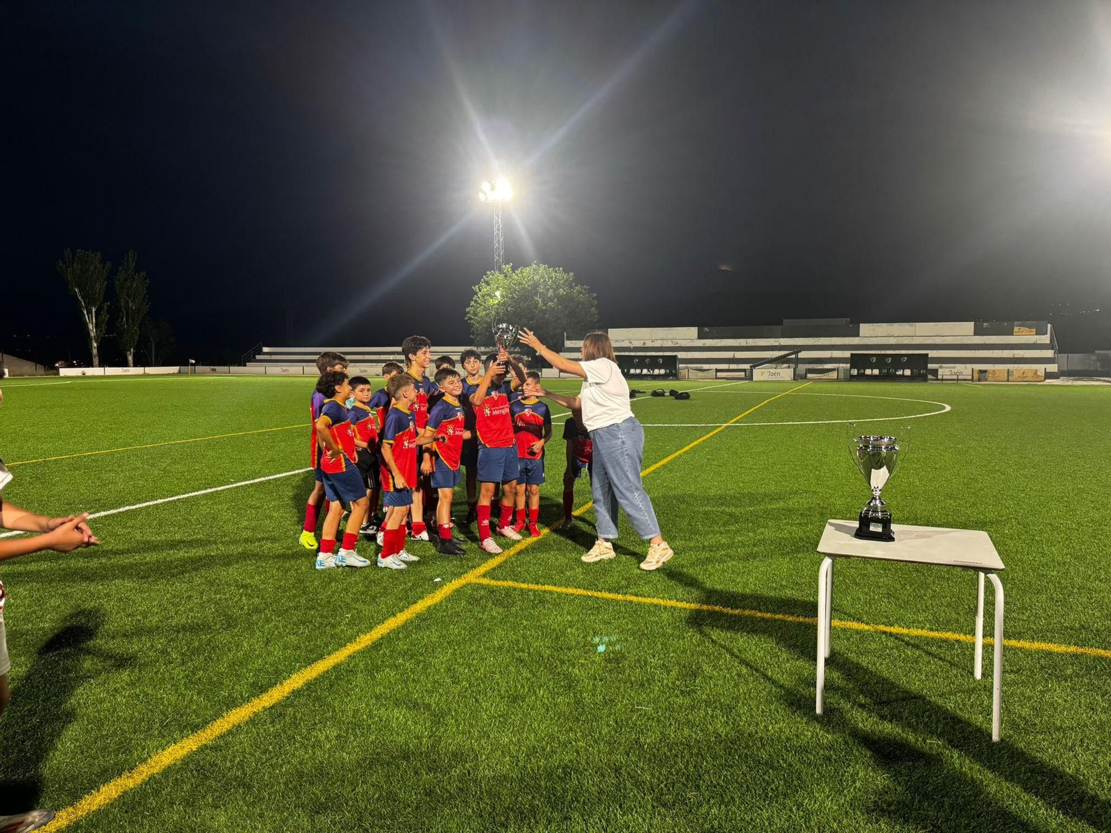 Fiesta del fútbol base en los Trofeos Antoñete y Didi, en imágenes Fiesta del fútbol base en los Trofeos Antoñete y Didí, en imágenes