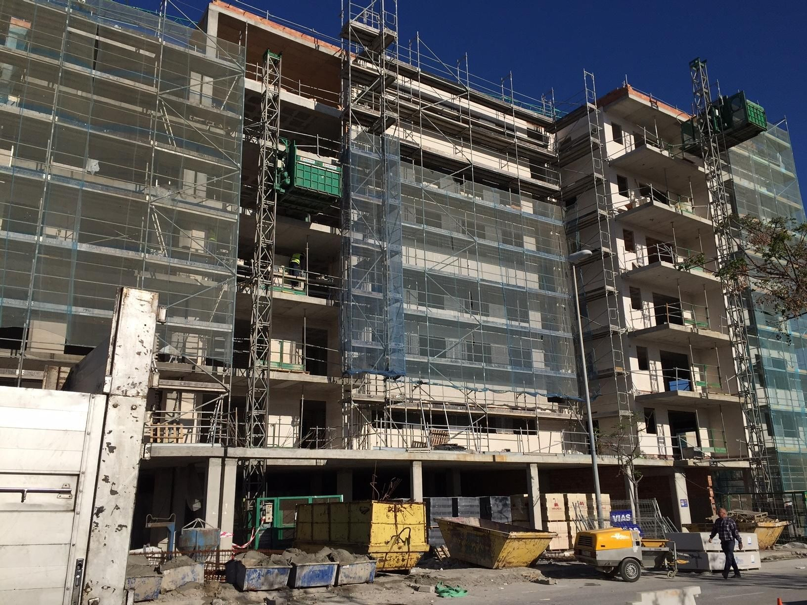 Un edificio de viviendas en plena construcción en Málaga capital