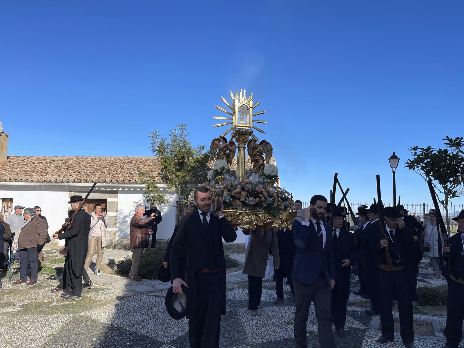 El traslado de la Virgen de Guía a Alcaracejos, en imágenes