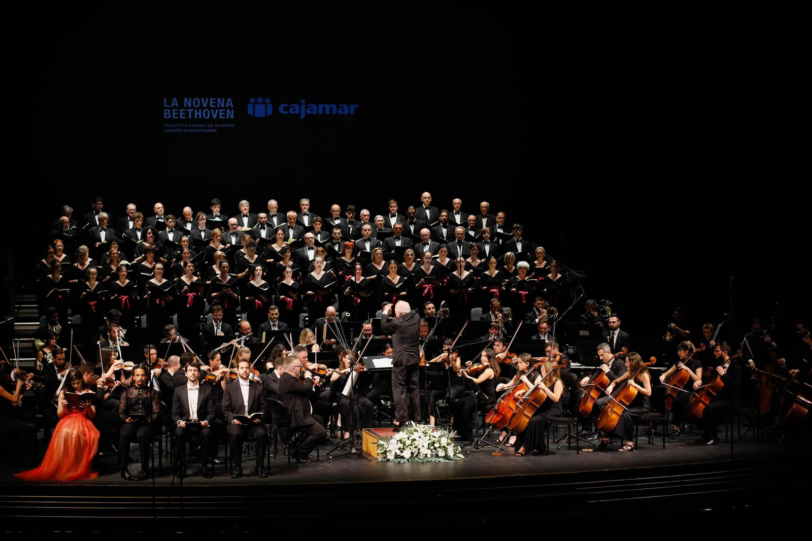 Imágenes de la novena Beethoven interpretado por la OCAL y Orfeón para Cajamar