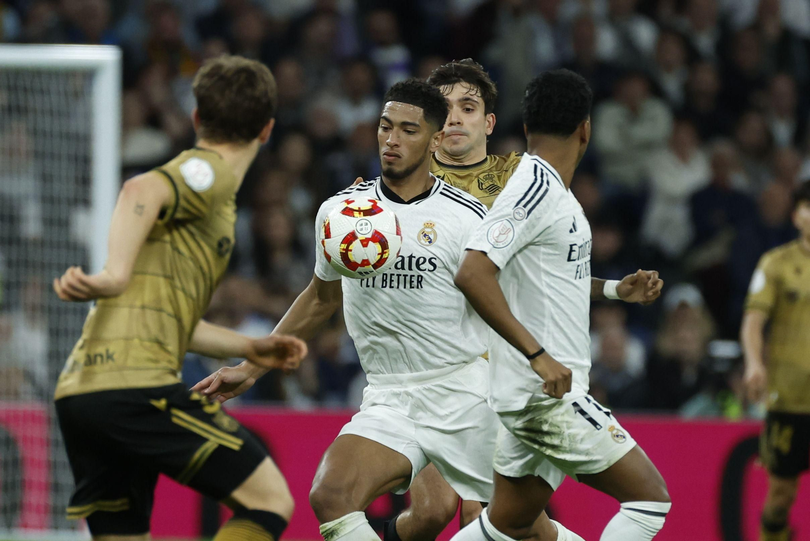 Las fotos del Real Madrid - Real Sociedad camino del Estadio de la Cartuja