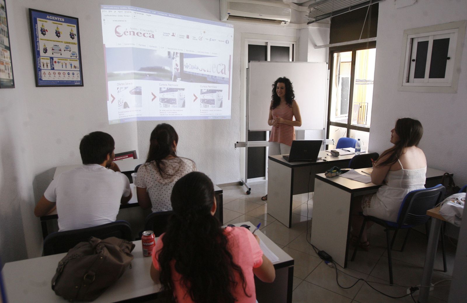 Casi un centenar de autoescuelas se encuentran repartidas por toda la provincia.