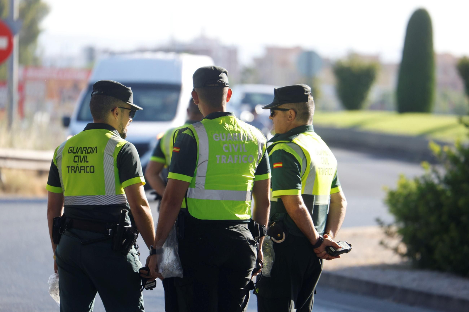 En imágenes, la campaña "No corras, no bebas, no cambies de rueda", de la Guardia Civil, DGT y Aspaym Córdoba.