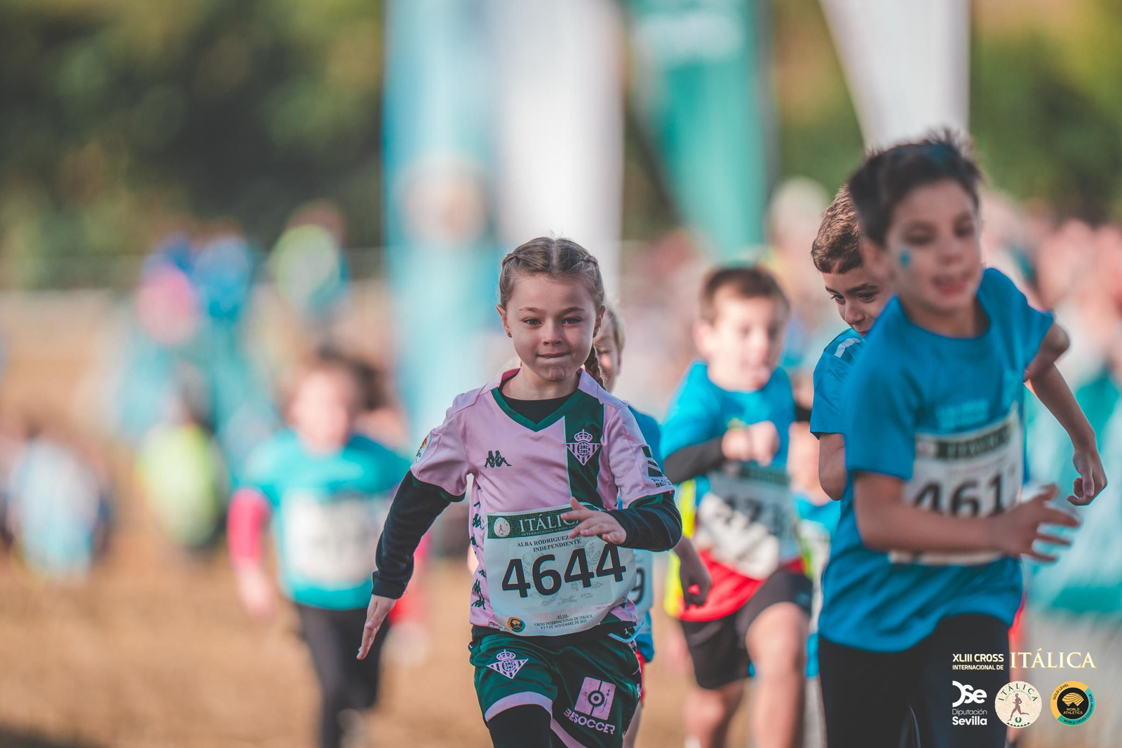 Búscate en las fotos del Cross de Itálica 2025 | 10