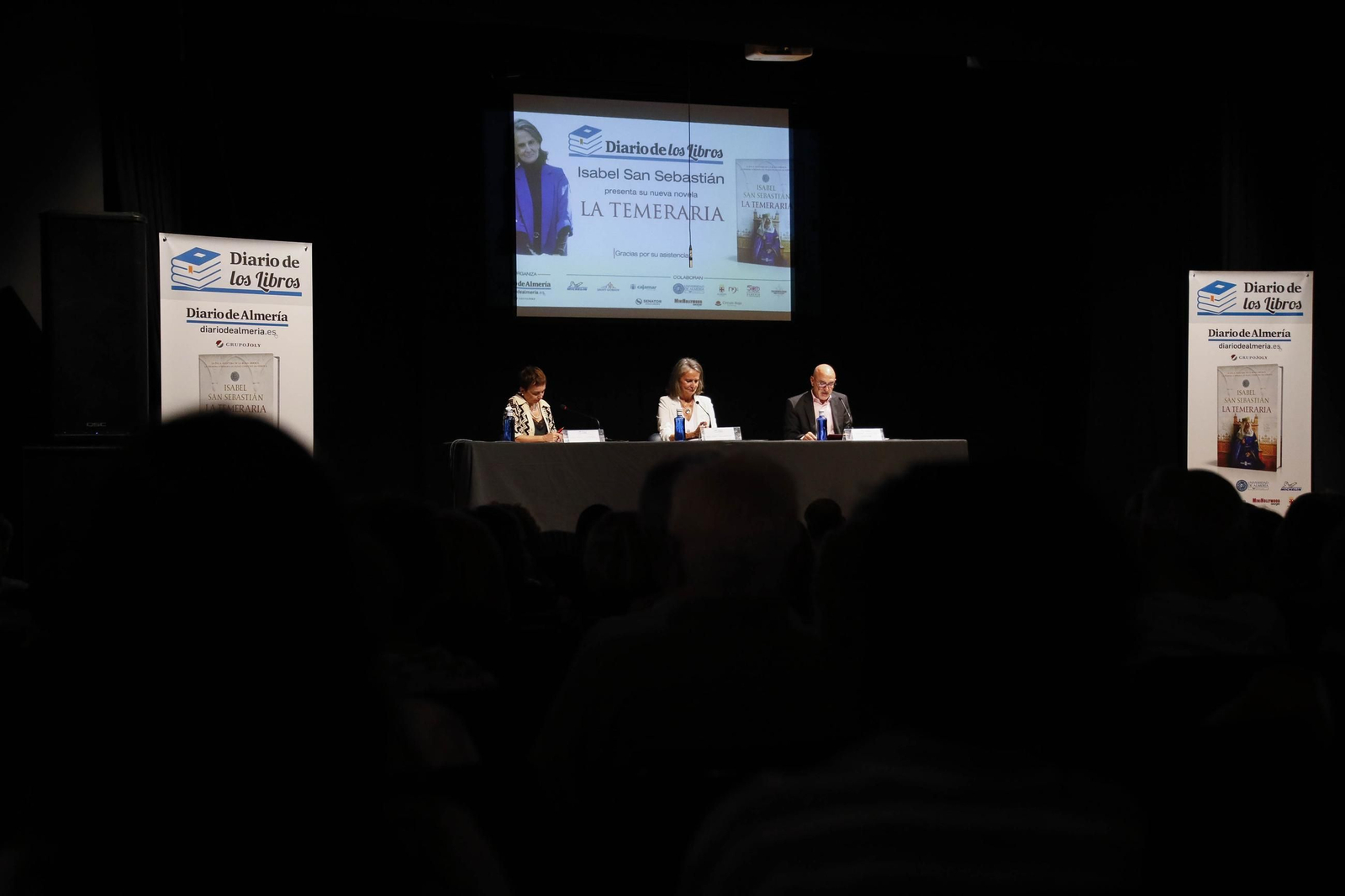 Las imágenes del diario de los libros con Isabel San Sebastián