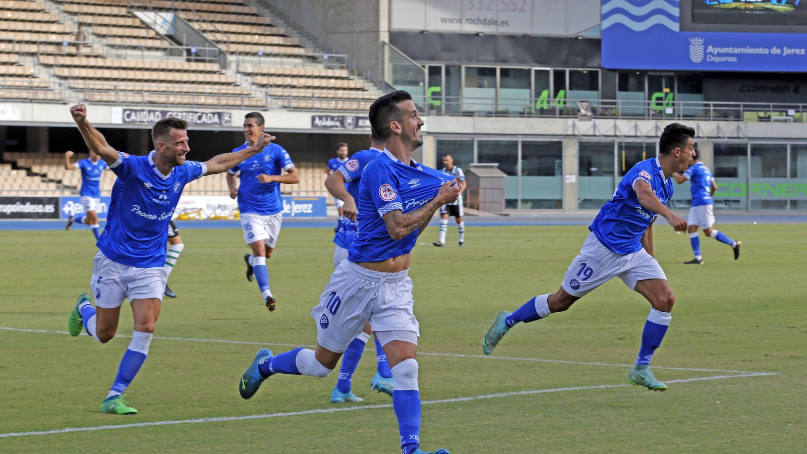 La victoria del Córdoba CF ante el Xerez DFC, en imágenes