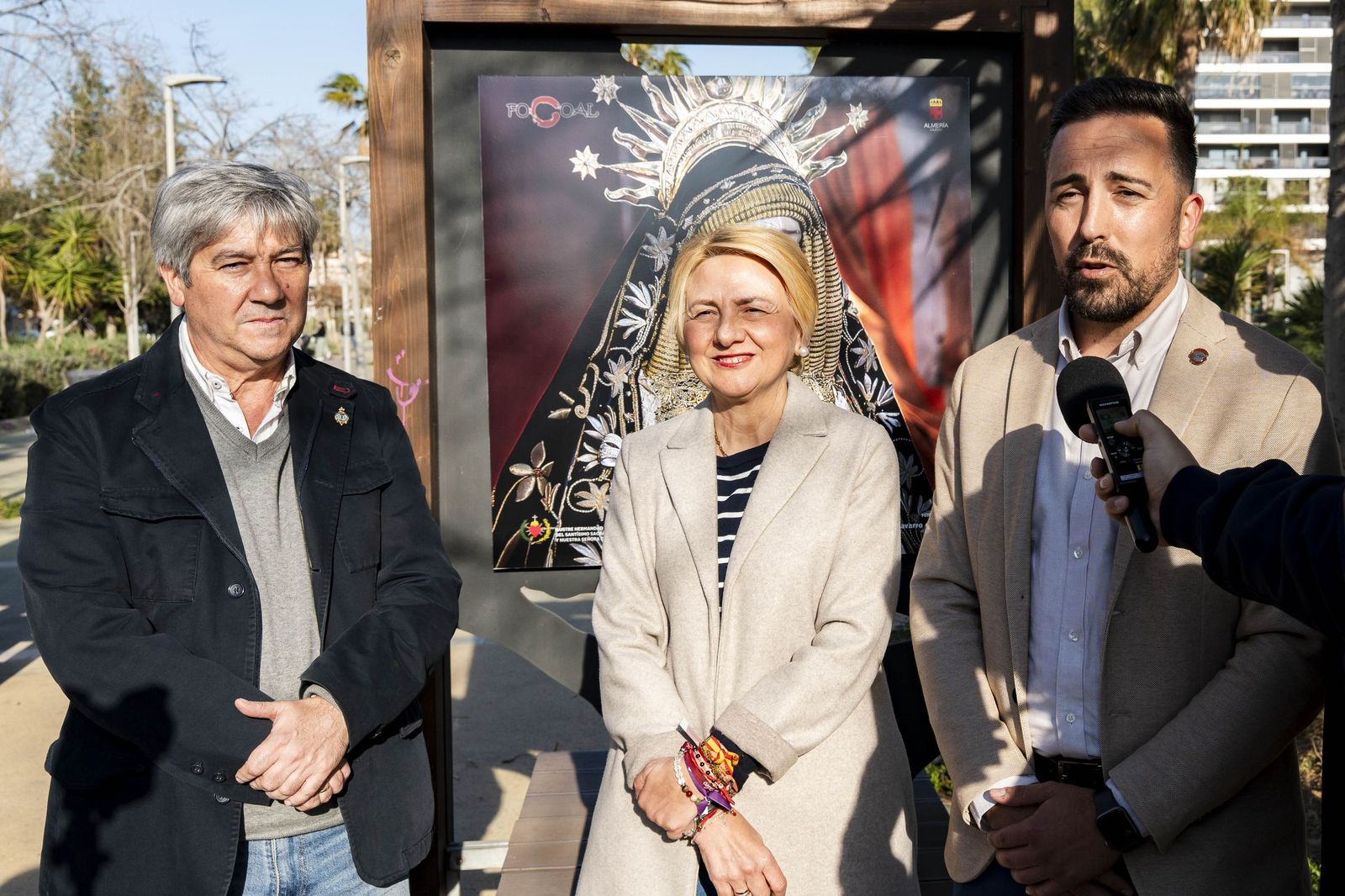 Exposición "La otra mirada" de los Fotógrafos Cofrades de Almería Focoal, en imágenes