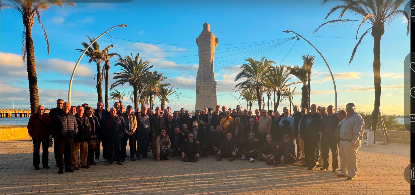 Asistentes al VIII encuentro del personal jubilado de Damas.