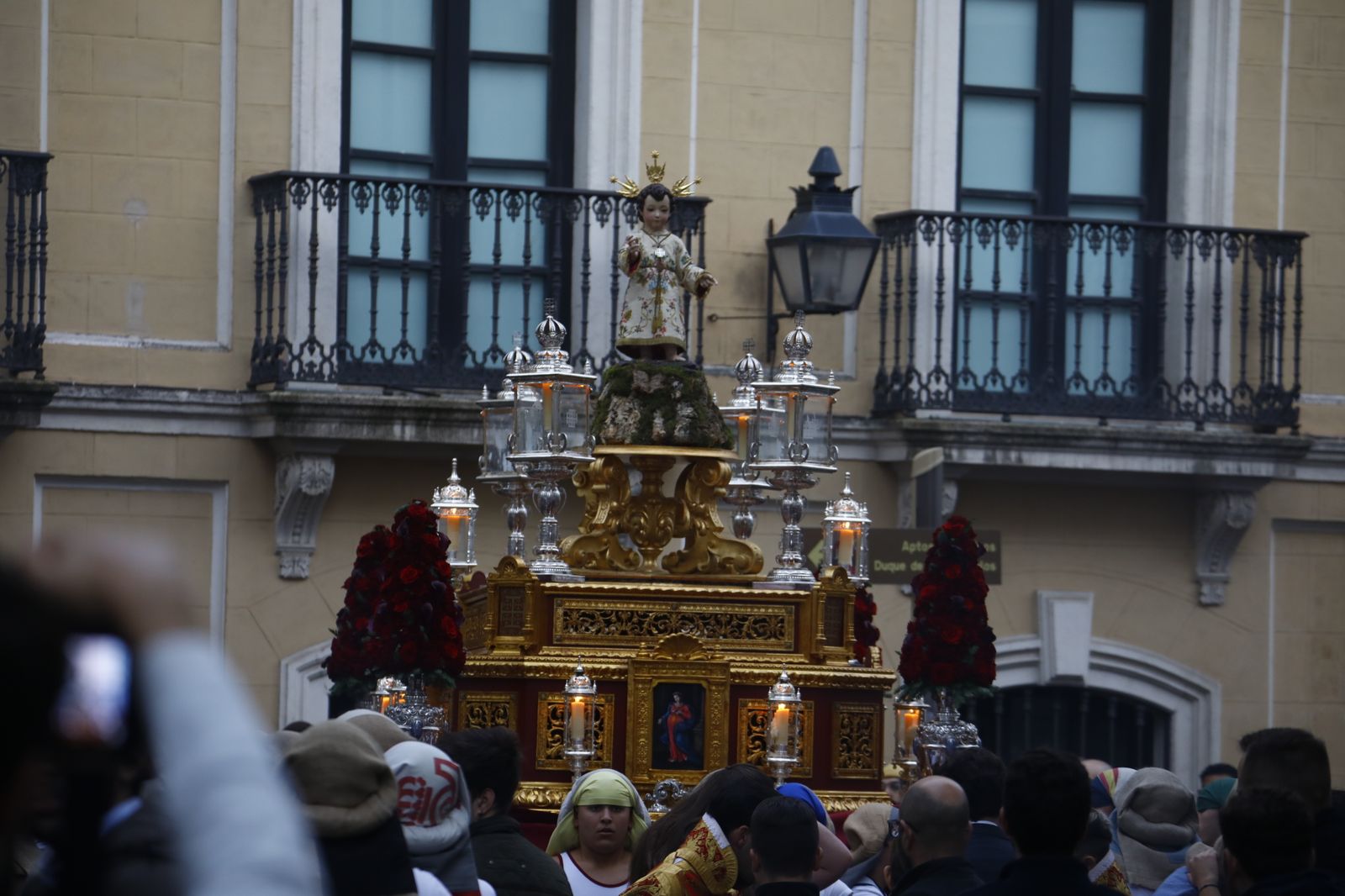 La procesión del Niño Jesús de la Compañía de Córdoba, en imágenes