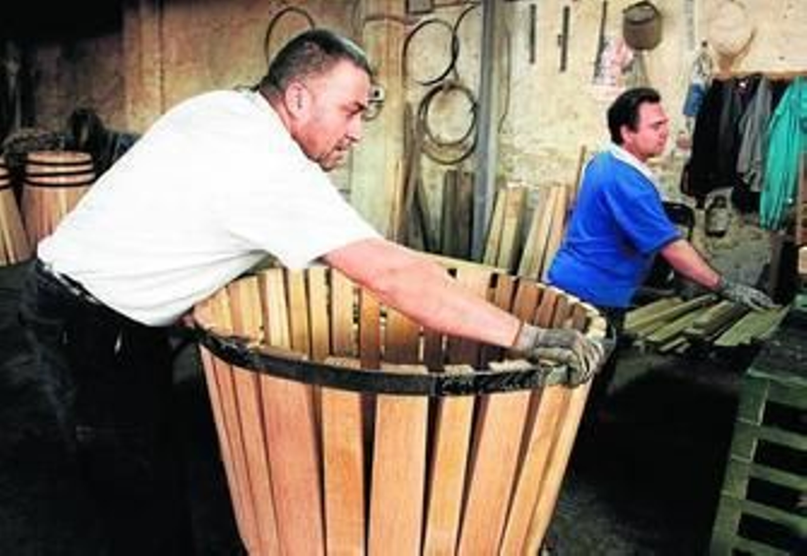 Lijado fino de la última capa de la bota.