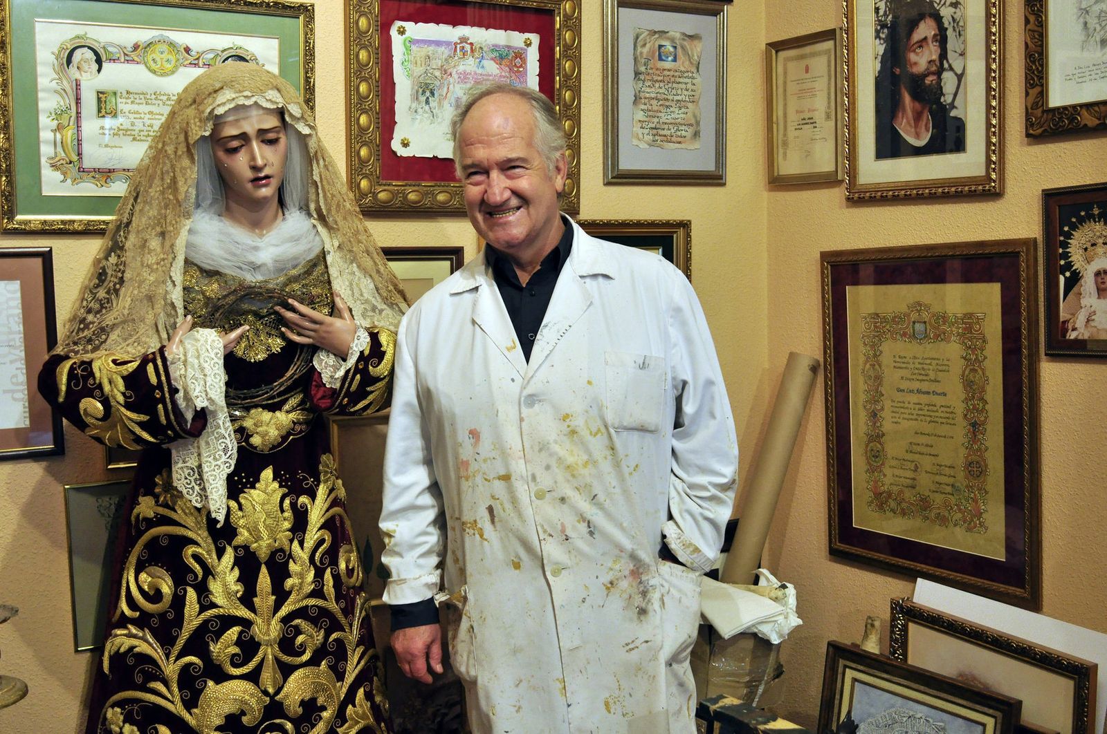 Luis Álvarez Duarte en su estudio.