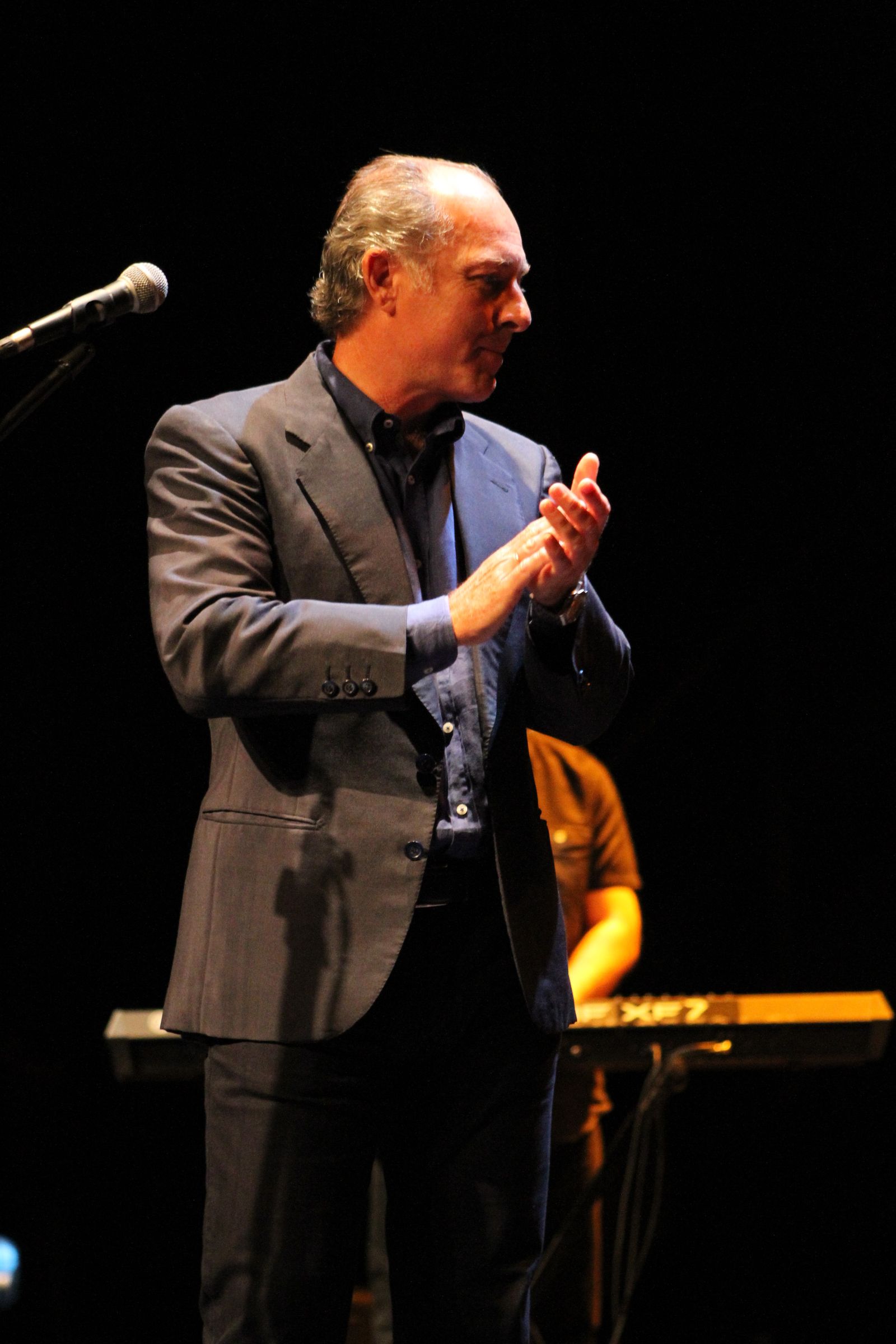 José Manuel Soto en concierto en el Teatro La Florida (2012).