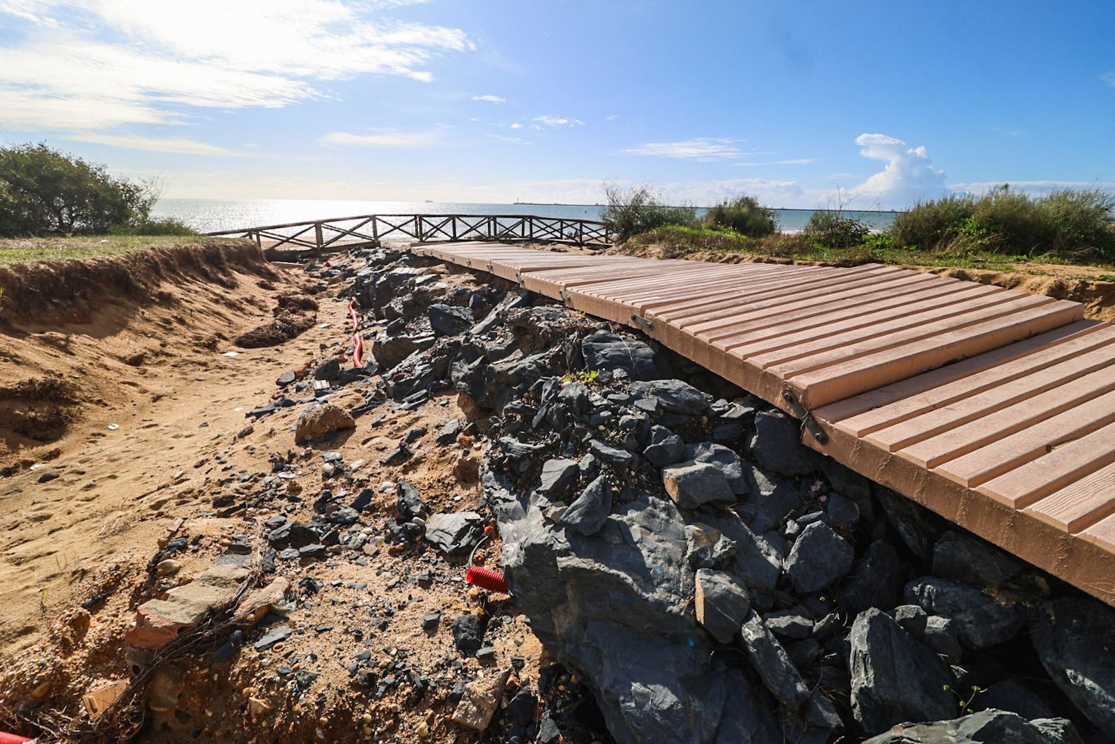 Estado de la playa de Mazagón tras los últimos temporales, en fotografías