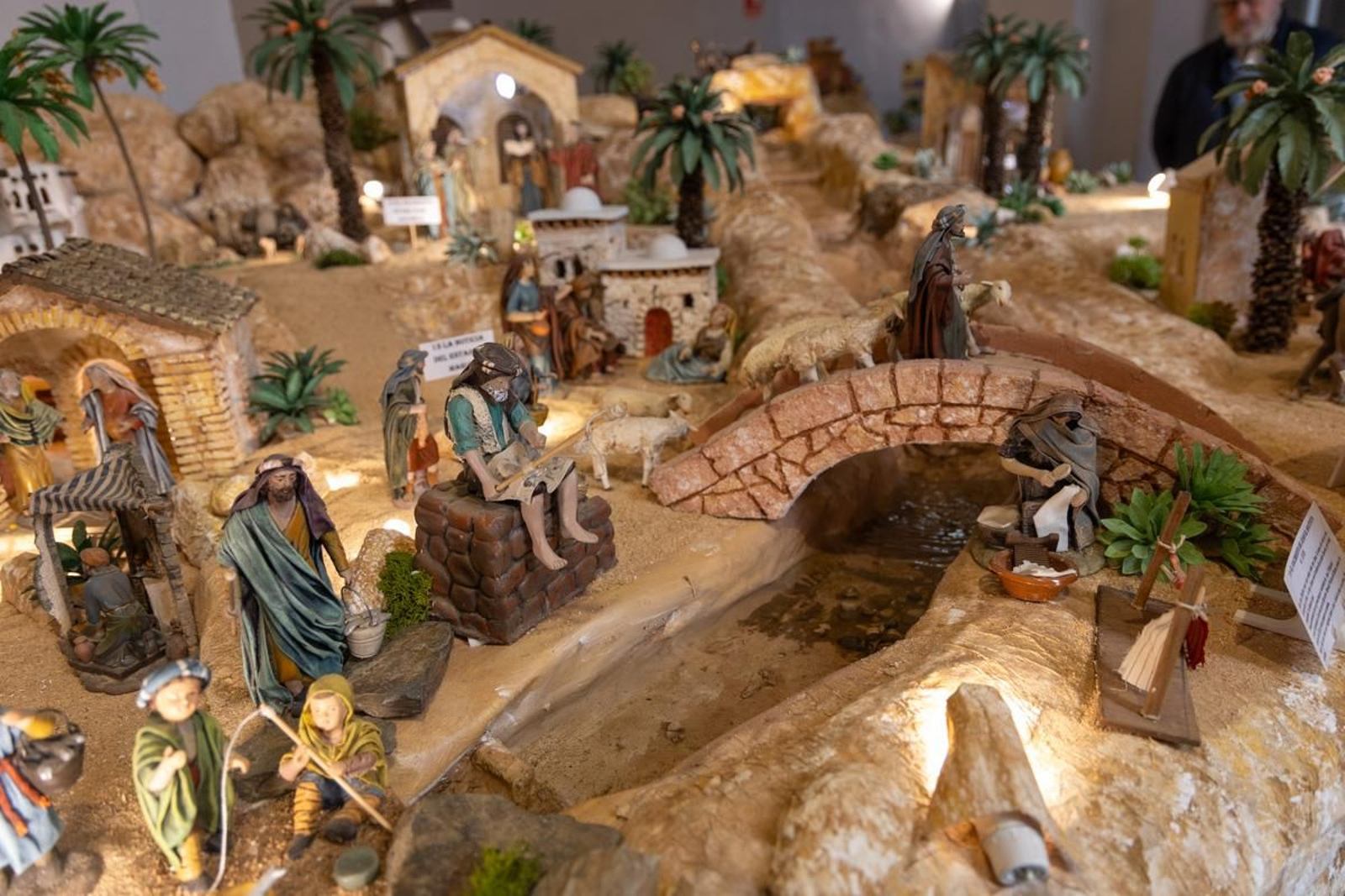 En imágenes: así es el Belén Bíblico con más de un millar de piezas artesanas de los abuelos María y Rafael