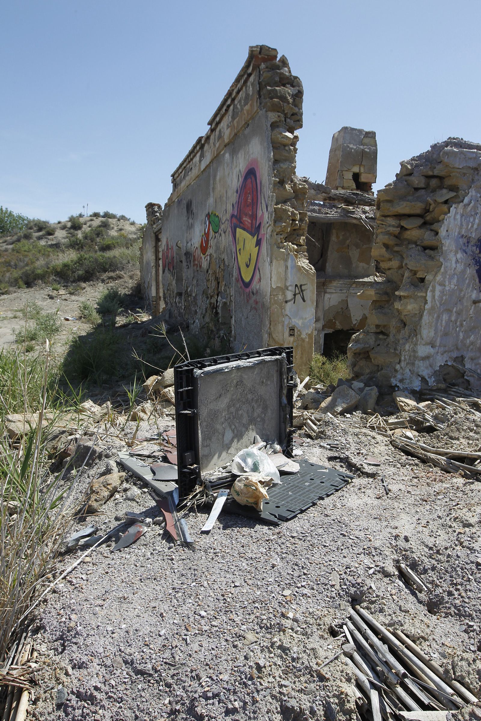 Fotogalería basura en el Desierto de Tabernas