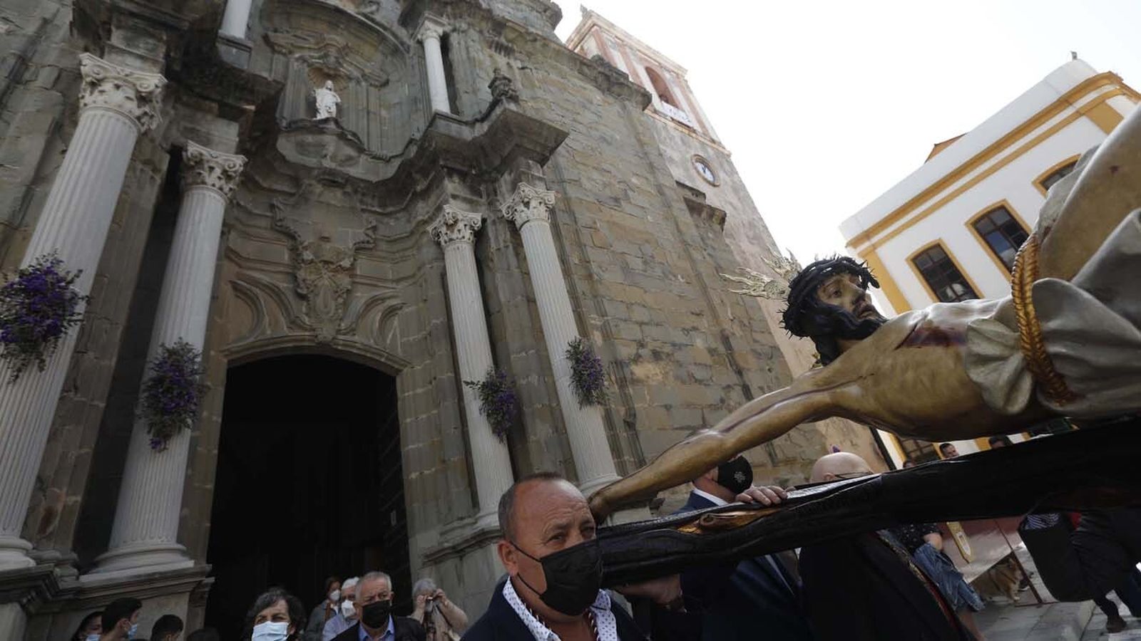 Las imágenes del Viernes Santo en Tarifa: Siete Palabras