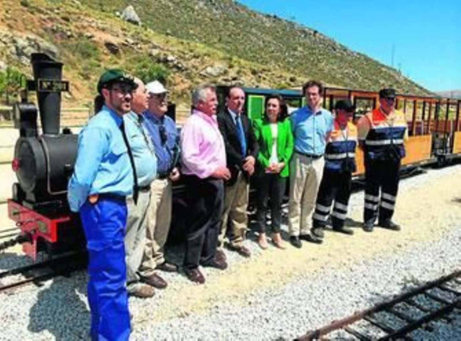 Sandra García y Manuel Morales, en la inauguración del tren turístico.