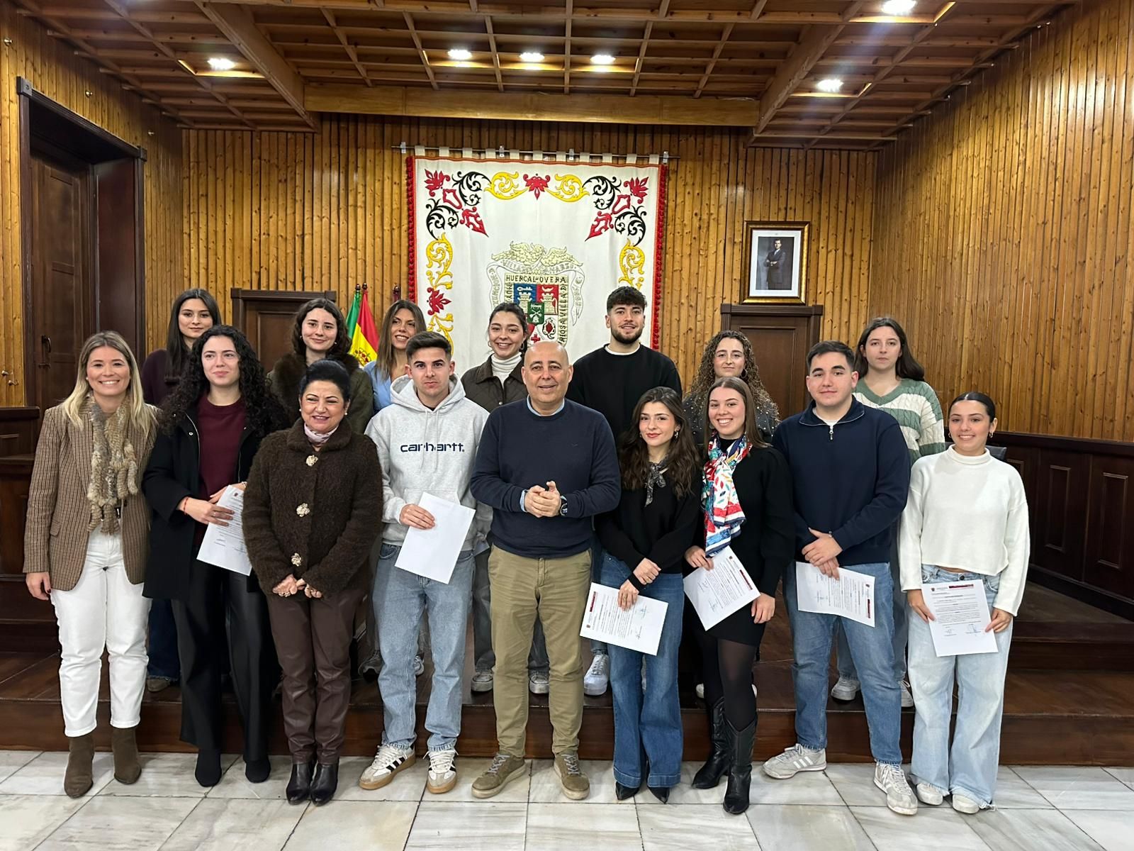 Foto de familia en el Ayuntamiento.