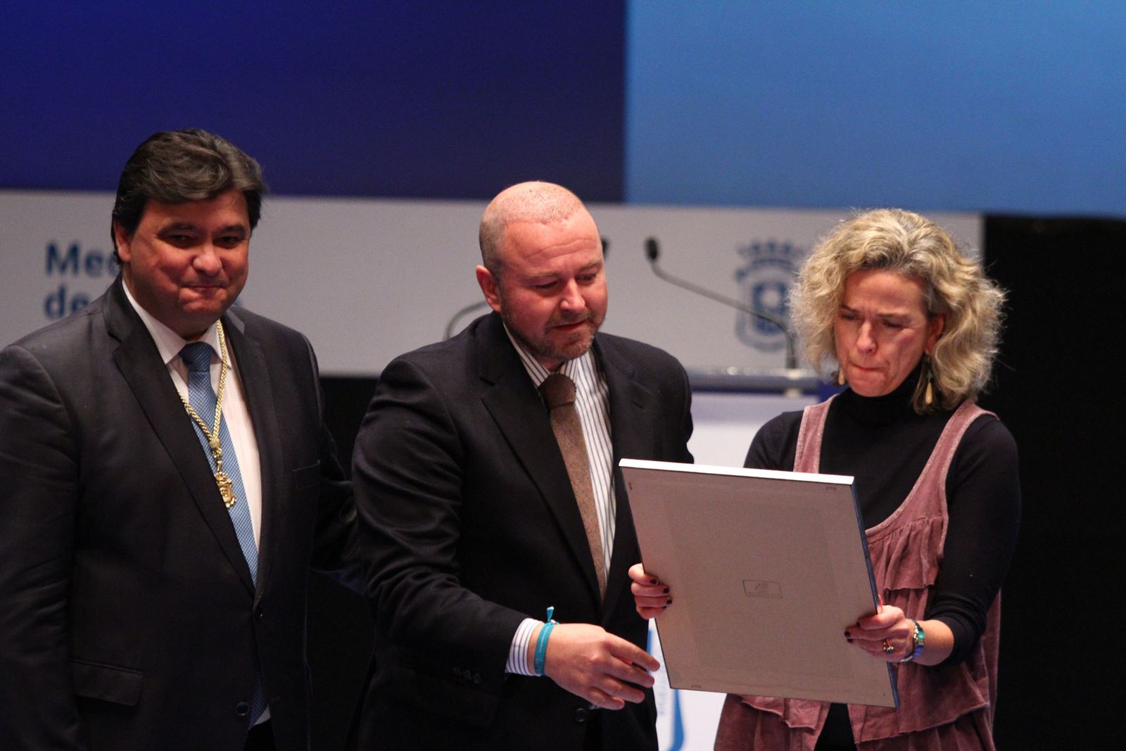 Imágenes de la entrega de las medallas de Huelva